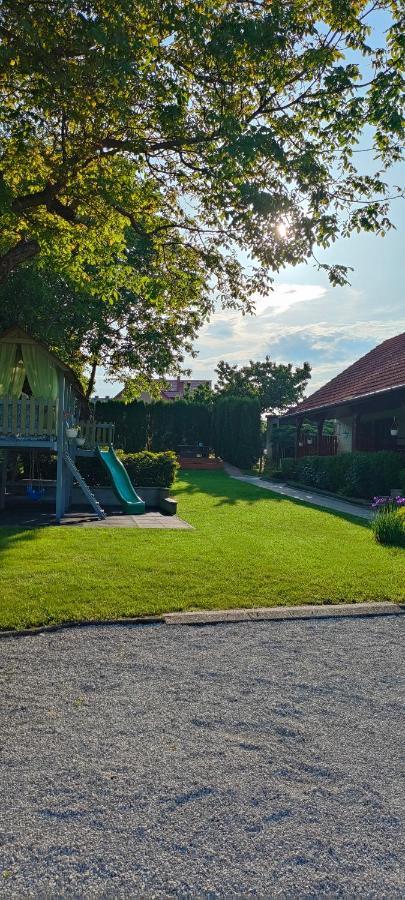 Aurora Haz Daire Zalakaros Dış mekan fotoğraf